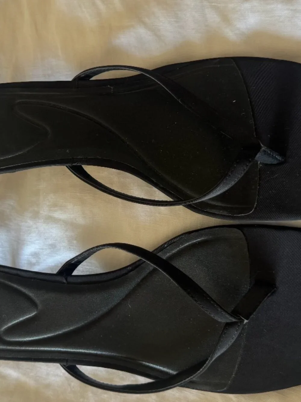 Black Zara Thong Sandals - Women's Size EU 39 (8.5 US) - New without tags - Picture 3 of 3